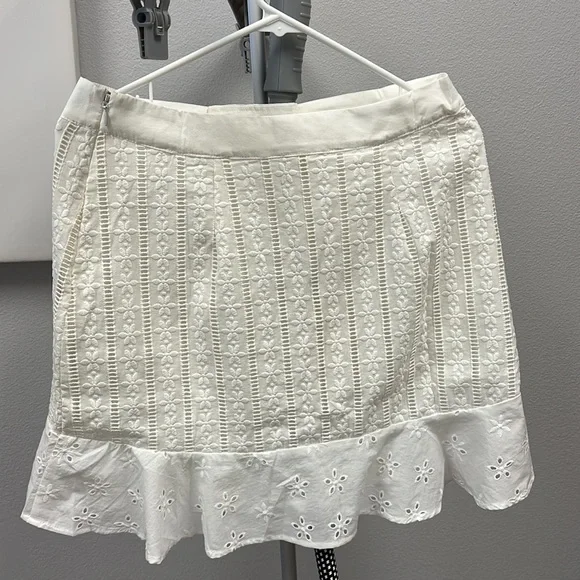 Mini Skirt - Picture 4 of 6